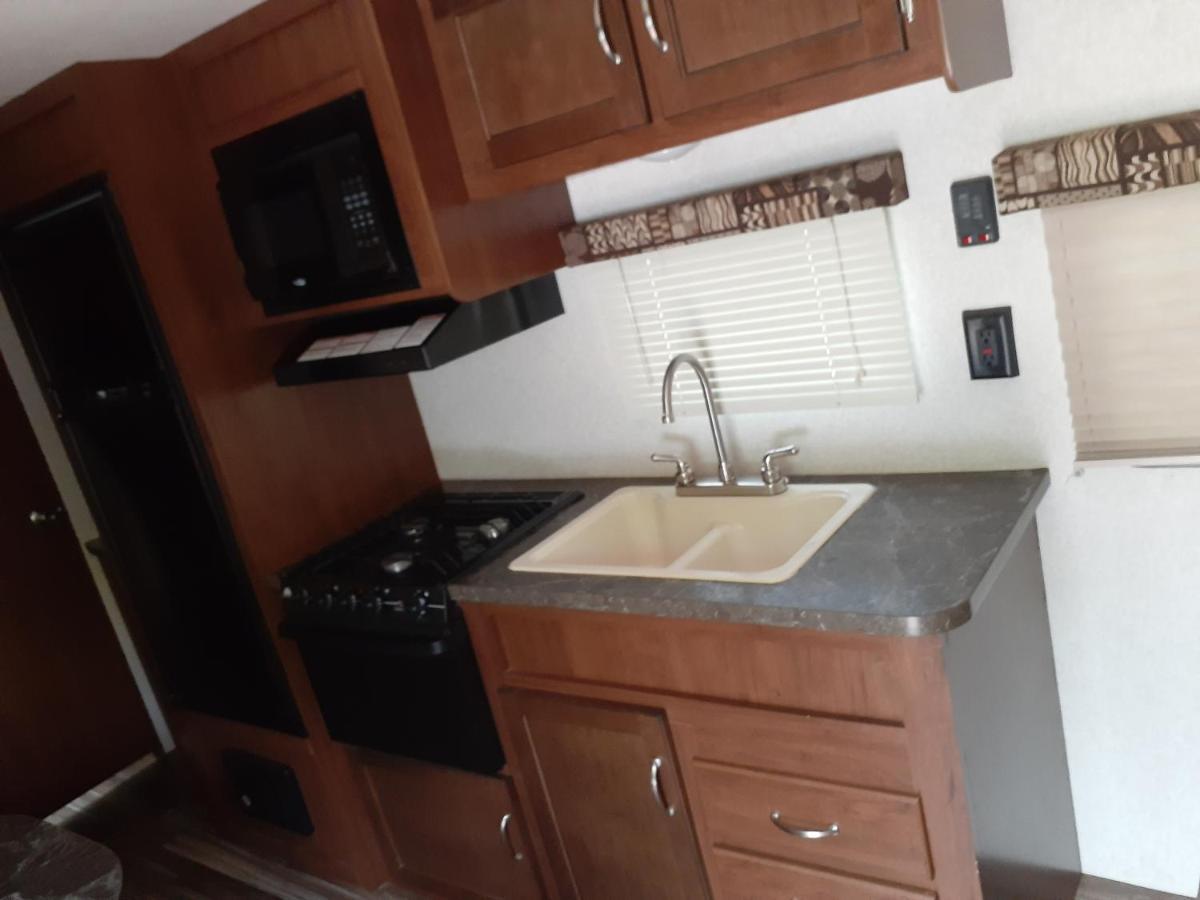 2017 Camper Located At The St. George Rv Park! Hotel Exterior photo